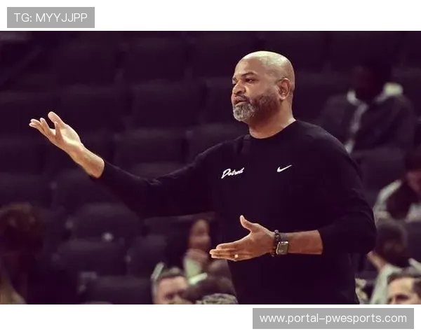 杜伦：活塞队内氛围极佳，每个人都在为胜利贡献力量